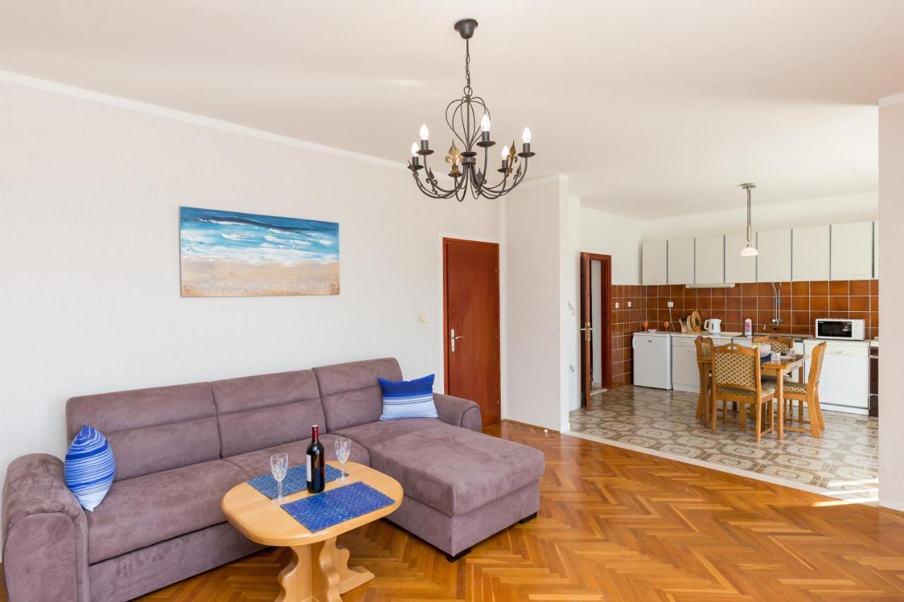 Apartments Villa Enzian Mlini Exteriör bild